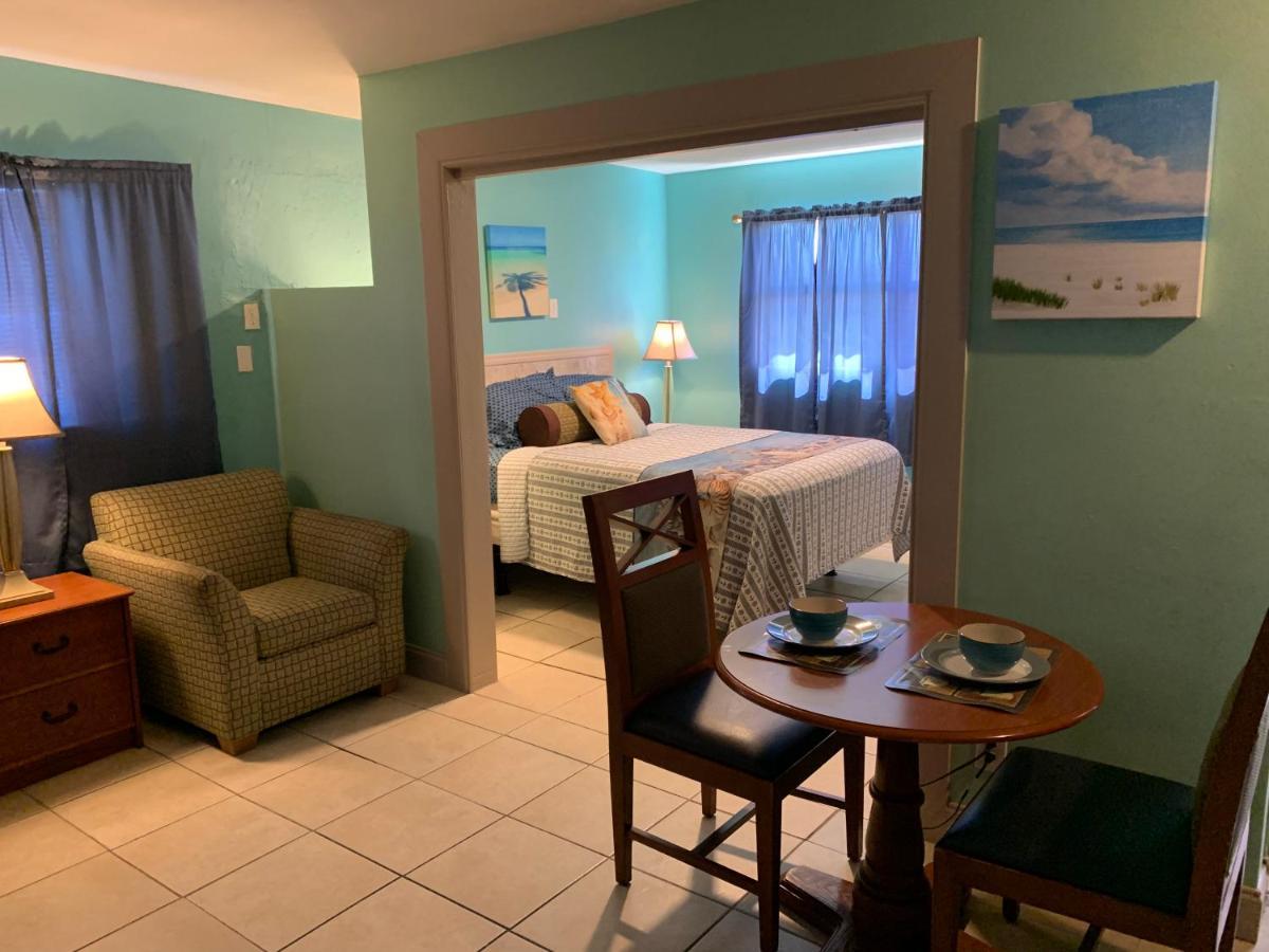 Michaels Siesta Motel Αγία Πετρούπολη Εξωτερικό φωτογραφία