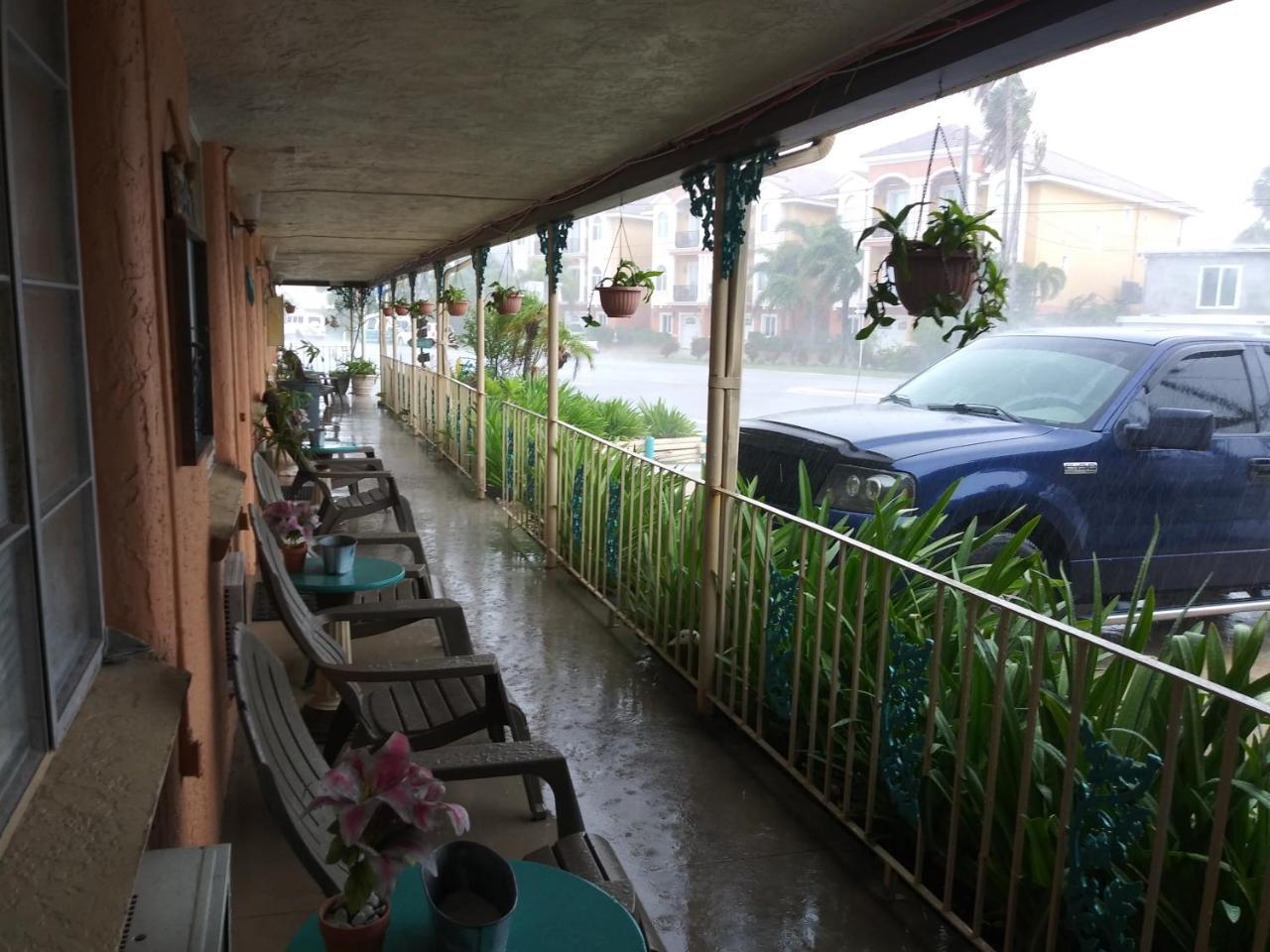 Michaels Siesta Motel Αγία Πετρούπολη Εξωτερικό φωτογραφία