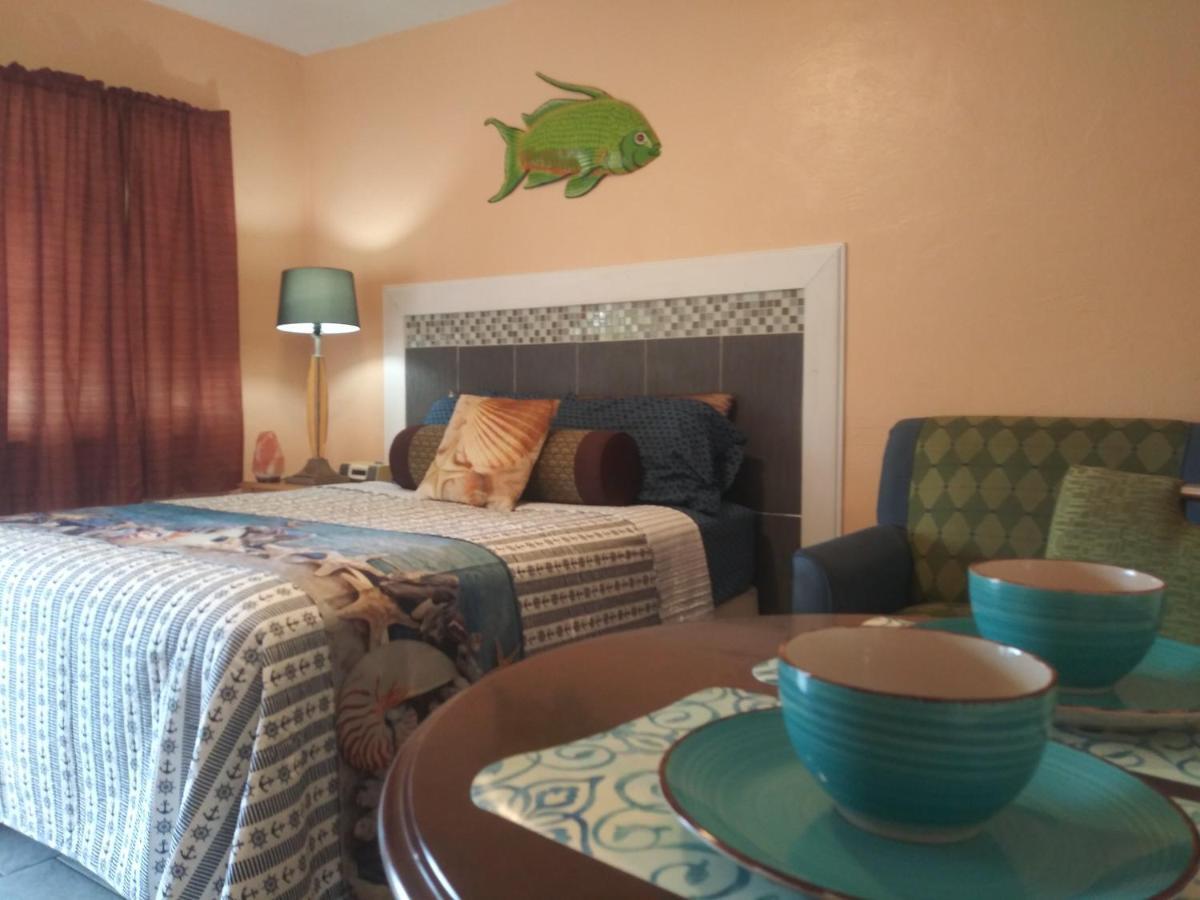 Michaels Siesta Motel Αγία Πετρούπολη Εξωτερικό φωτογραφία